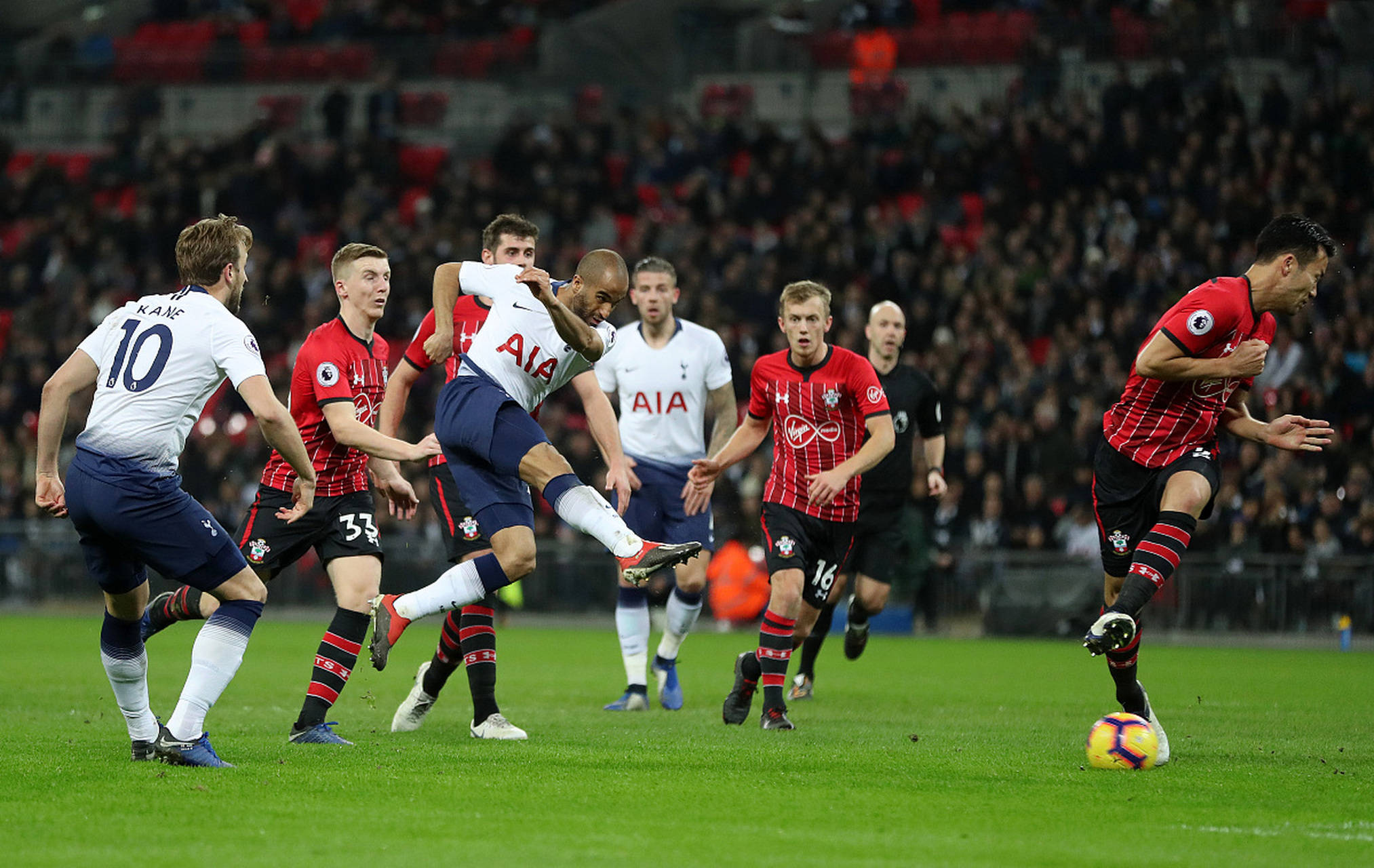 赛中竞争更 赛中竞争更